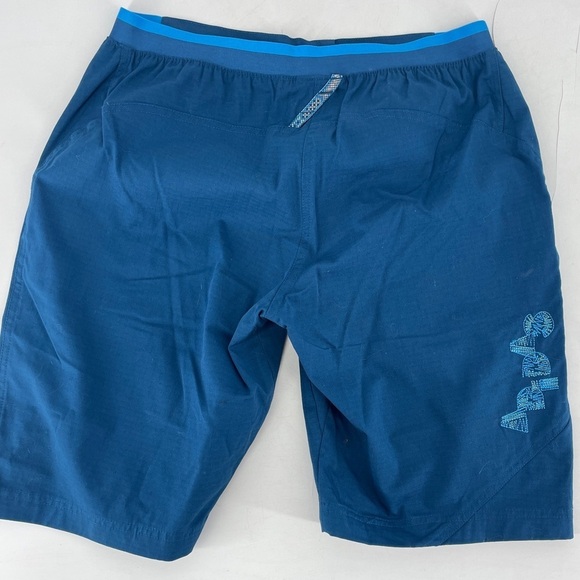 Adidas  ED Climb Shorts Blue Size small - Picture 1 of 6